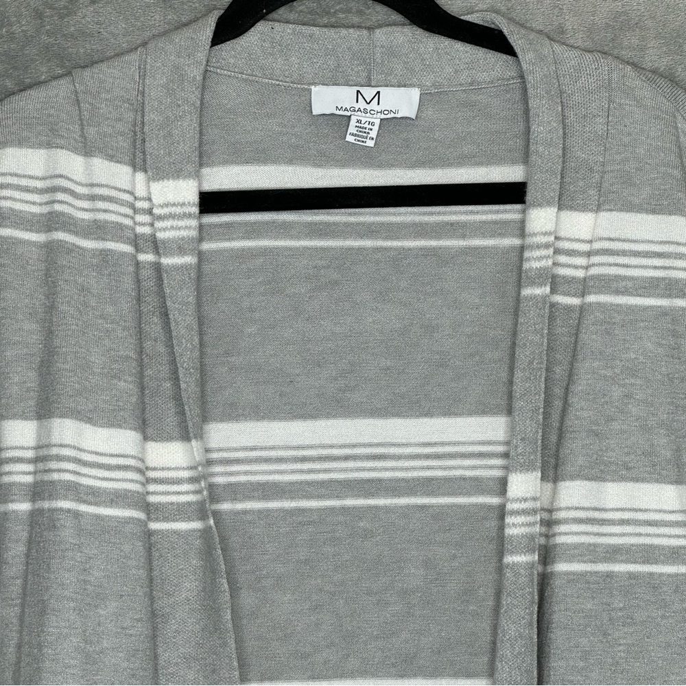 ‎Sweater - Picture 4 of 7